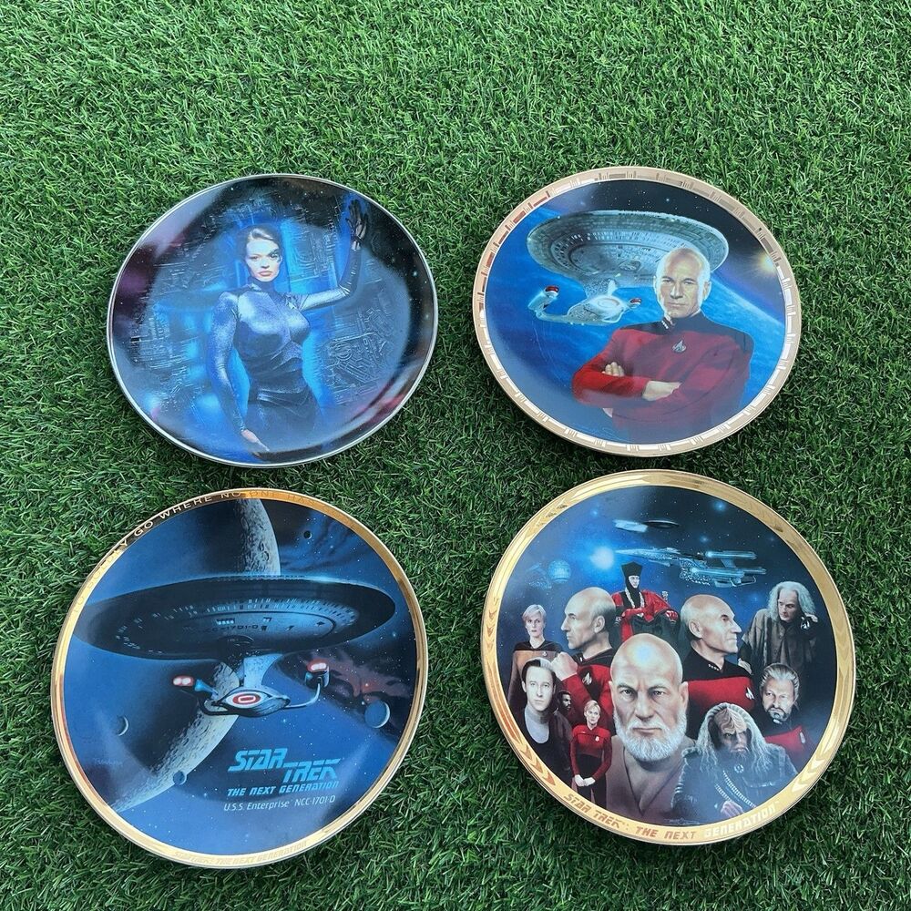 Star Trek Collector Plates Lot of 4 TNG Picard Seven of Nine Enterprise 1990s